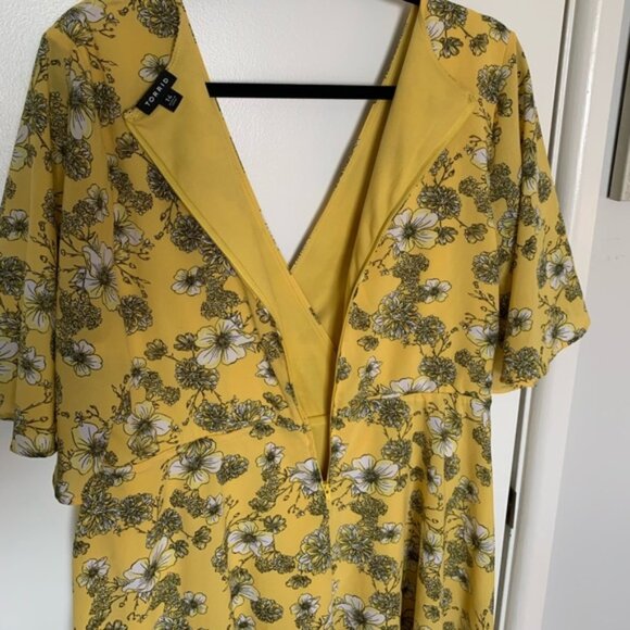 Torrid Yellow Floral Georgette Wrap Dress - Picture 10 of 10